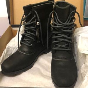Brand new waterproof Sorel boots in box
